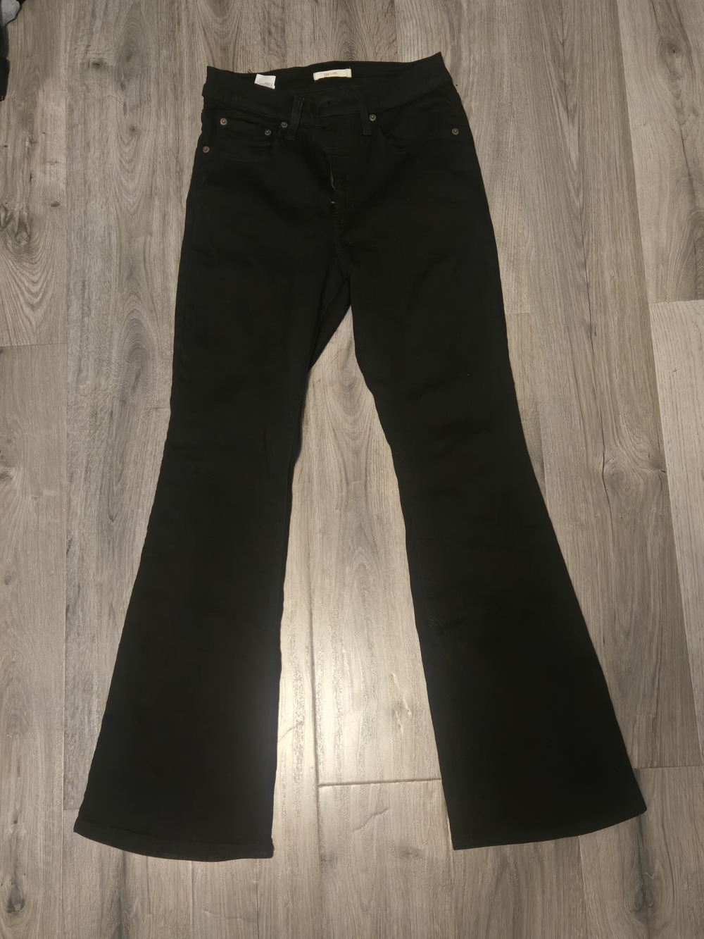 Levi's Black Flare Women's Jeans - Classic High-Rise Fit